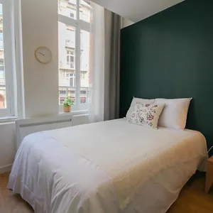 https://lille-grand-place-cozy-and-equipped-studio.lillehotels.org